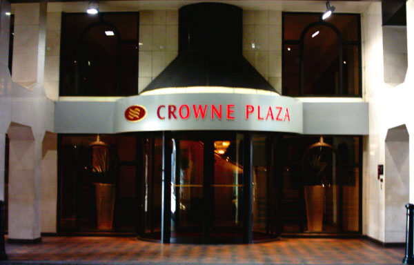 Chestertourist.com - Crowne Plaza Chester Hotel - main door entrance